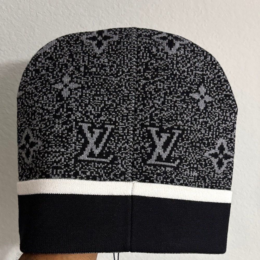 Louis Vuitton Monogram Black and Gray Beanie - Picture 2 of 4